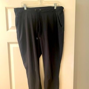 Athleta Black Nylon Crop Pants Size 14